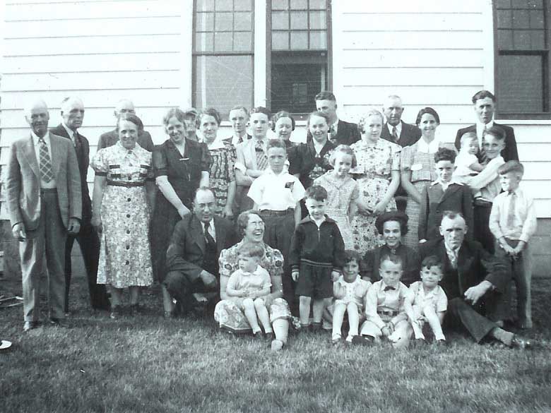 Clark Family Sunday group photo 1931